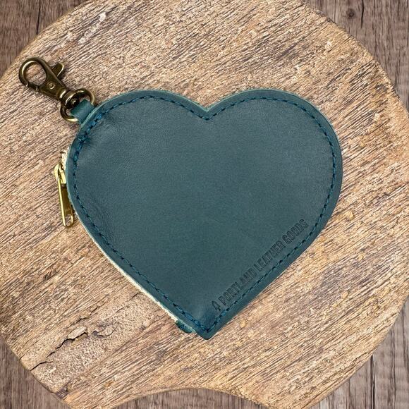 Portland Leather CARIBBEAN Heart Keychain Pouch FAST SHIP Heart NEW - Picture 2 of 3
